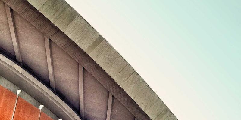 OKCZX信息门户视角：政府与企业如何策划新闻发布会及媒体沟通策略，有效传递时事信息