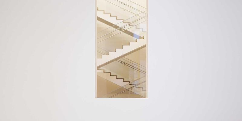 OKCZX视角下的新闻消费代际差异：Z世代与银发族的媒介使用习惯深度分析